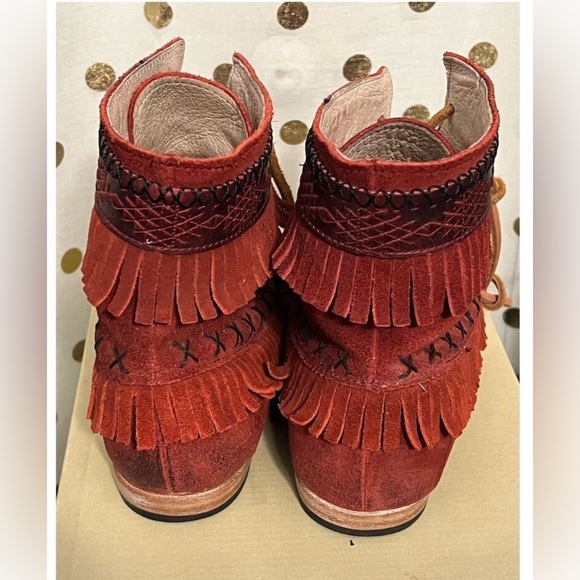 Freebird Tribe - Picture 5 of 6